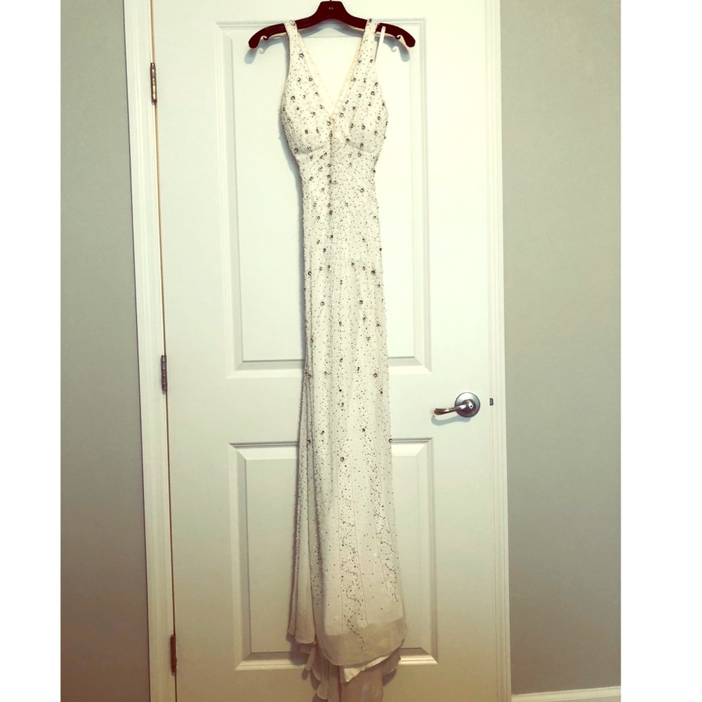 ✨ Stunning Tony Bowls Beaded Prom Dress! ✨